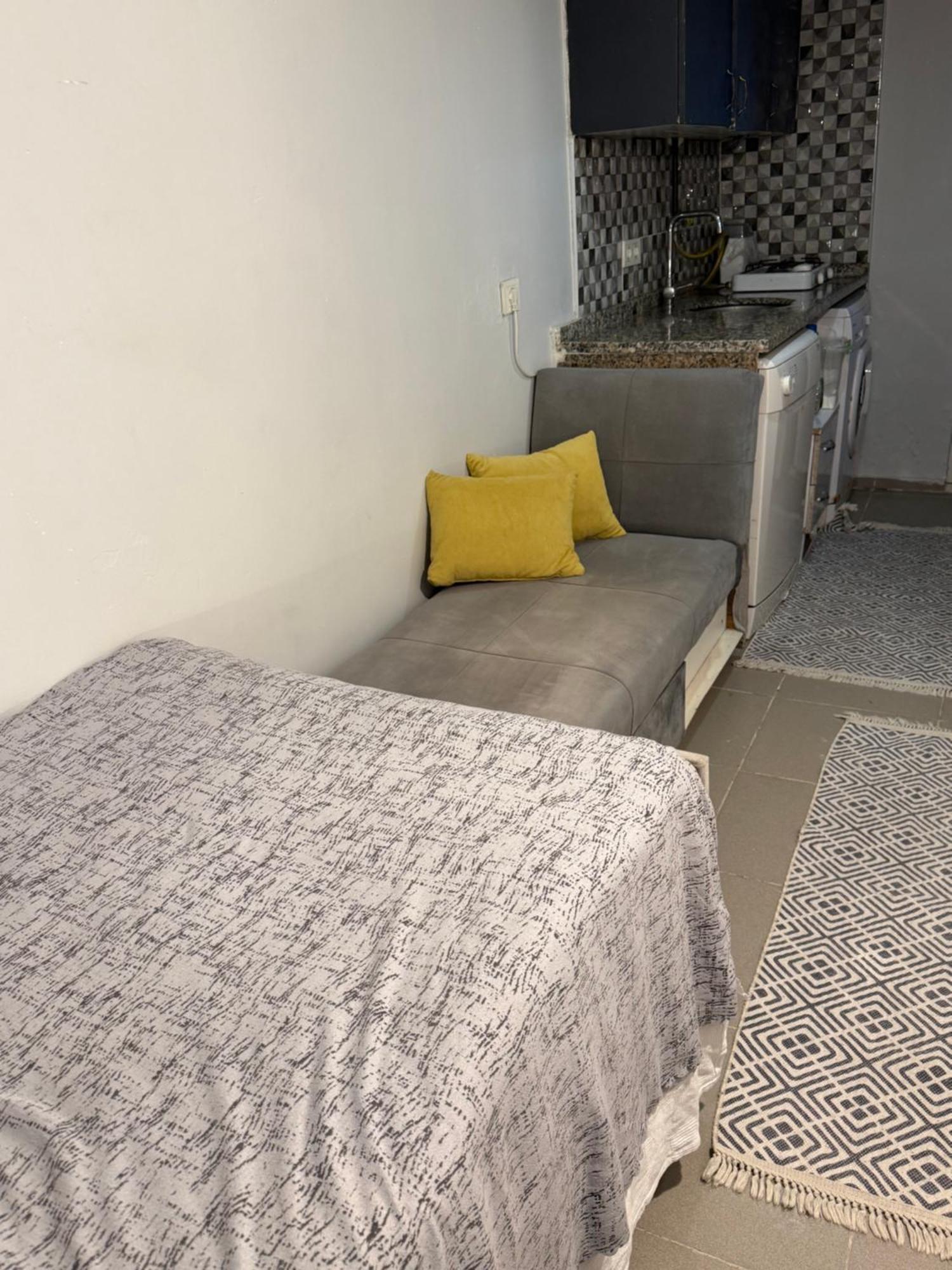 Daire Lonca House