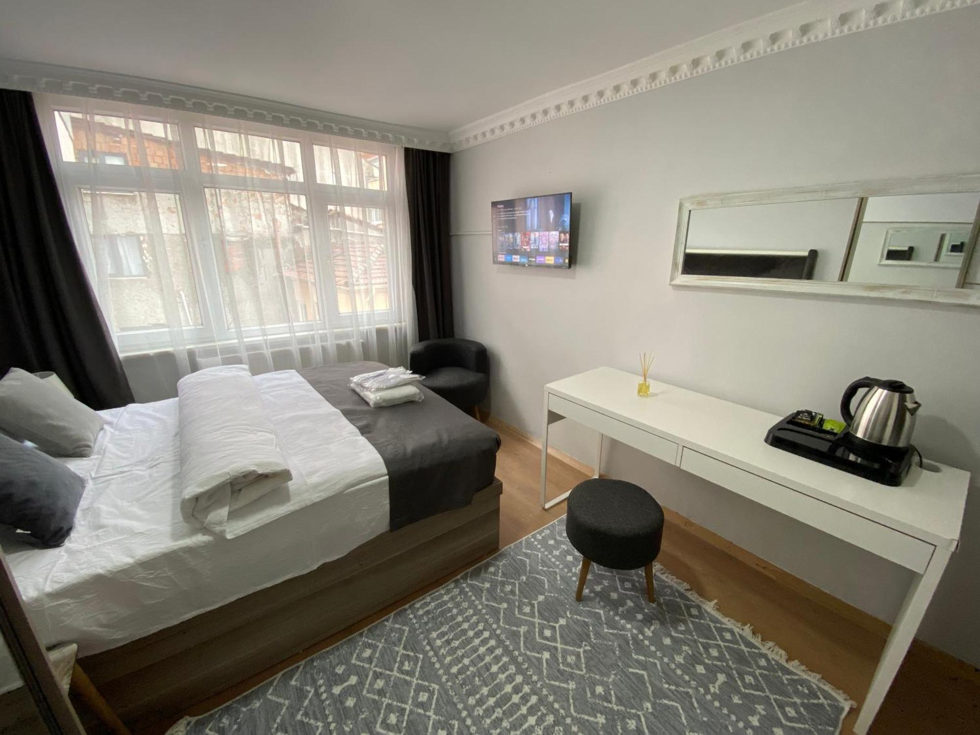 Daire Lonca House